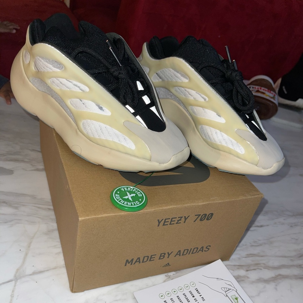 New yeezy 700